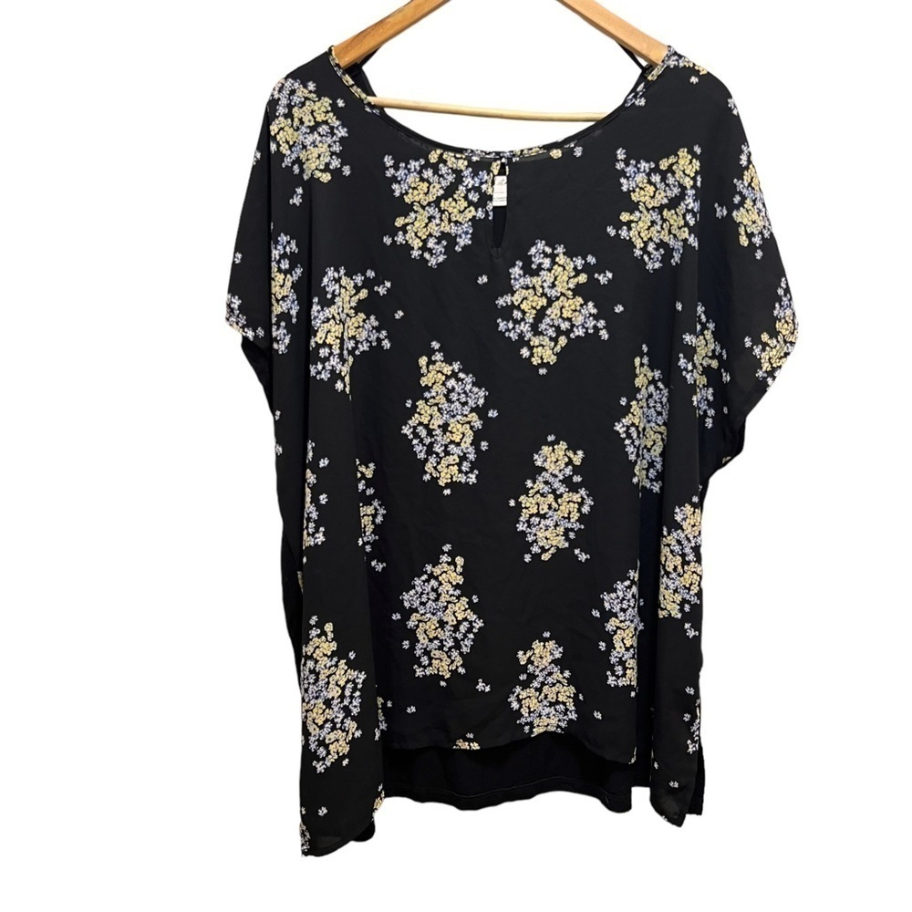 Pennington's In Every Story Floral  Scoop Neck Blouse Size  2x